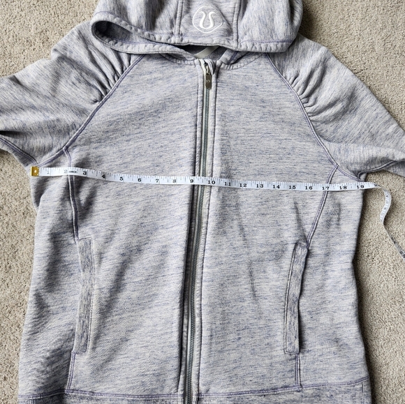 Lululemon Cool & Collected Hooded Sweatshirt Hoodie Heathered Grey Size 8 - Picture 10 of 13